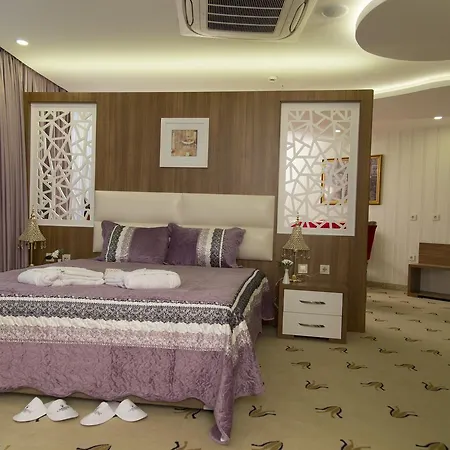 Carmine Hotel