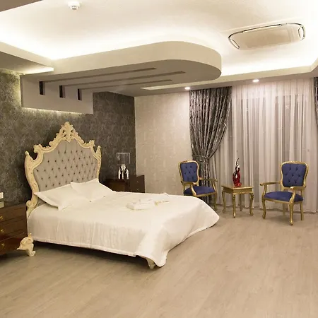 Carmine Hotel 4*
