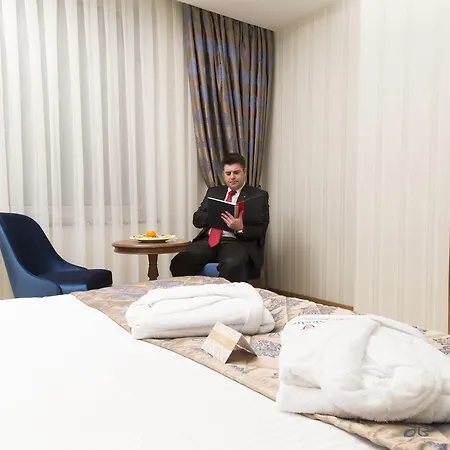 Carmine Hotel